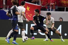 亮相